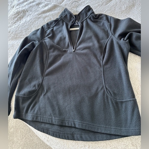Women’s petite large Lands End fleece pullover, black - Picture 1 of 6